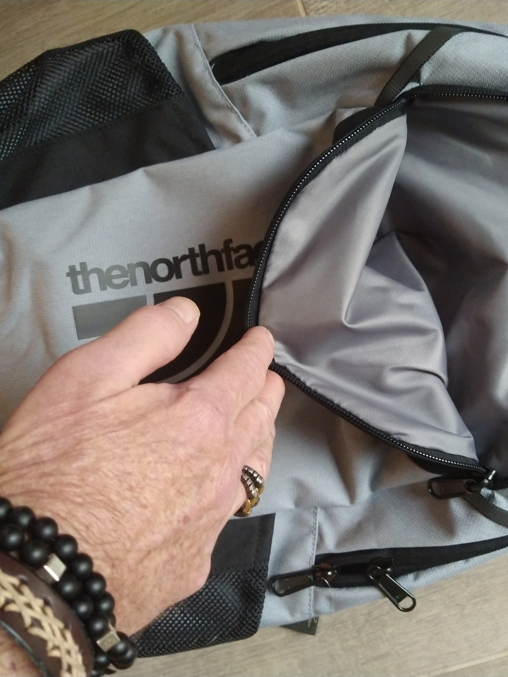 The North Face Sunder Backpack in Gray and Black + Caribbeaner Keychain - Picture 7 of 7